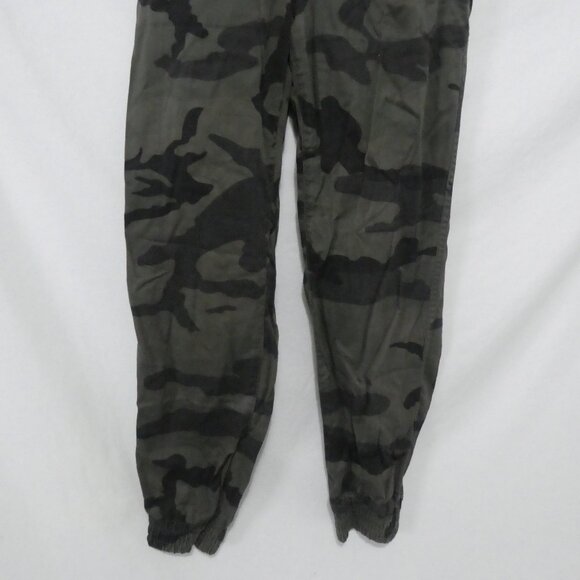 TNA - Aritzia | xs - extra small | Camouflage Joggers | Zipper Pockets | NWOT - Picture 7 of 16
